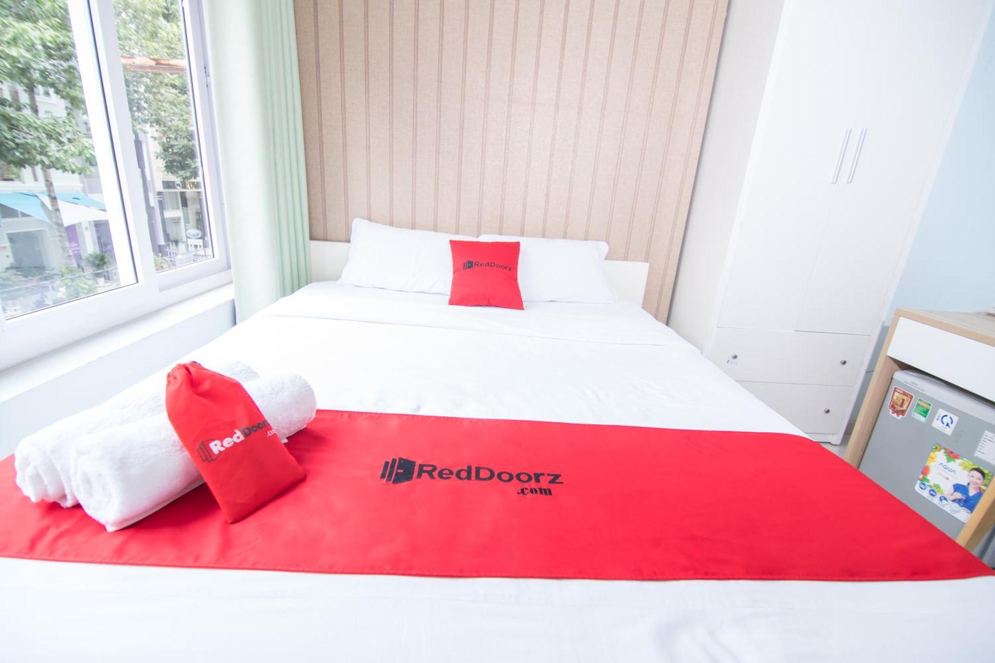 Reddoorz Near Sc Vivocity Mall 2 Ho Chi Minh-staden Exteriör bild